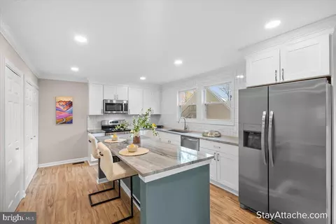 Kitchen - 1241 Avalon Blvd, Shady Side, MD 20764 photo 3 of 6
