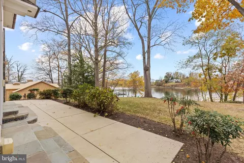 Exterior - 530 Edgewater Rd, Pasadena, MD 21122 photo 4 of 5