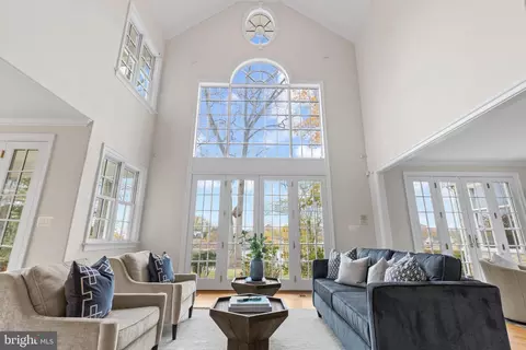 Living - 530 Edgewater Rd, Pasadena, MD 21122 photo 2 of 5