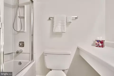 Bath - 7712 Tobruk Ct, Hanover, MD 21076 photo 3 of 4