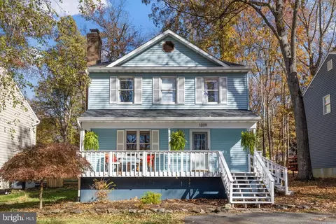 1209 Crummell Ave, Annapolis, MD 21403