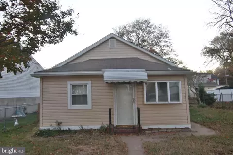 7926 W End Dr, Baltimore, MD 21226