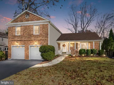 1733 Friar Ct, Crofton, MD 21114