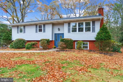 505 Sylview Dr, Pasadena, MD 21122 photo 3