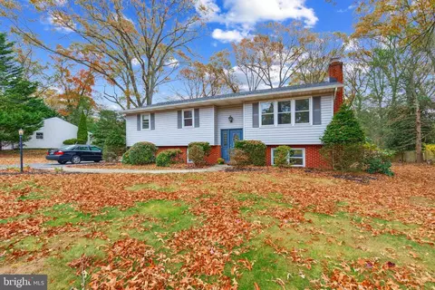 505 Sylview Dr, Pasadena, MD 21122 photo 2