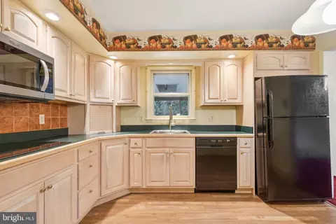 505 Sylview Dr, Pasadena, MD 21122 photo 18
