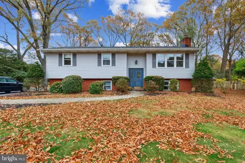 505 Sylview Dr, Pasadena, MD 21122 photo 4
