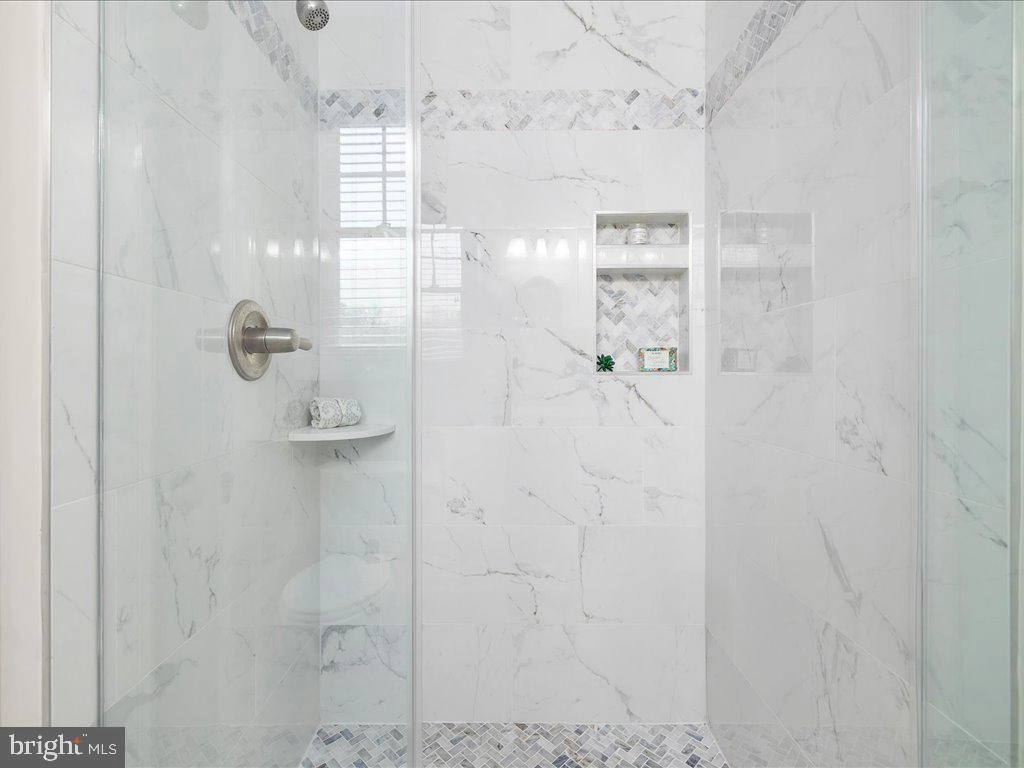 Bath - 4923 Thomas Dr, Shady Side, MD 20764 photo 3 of 9