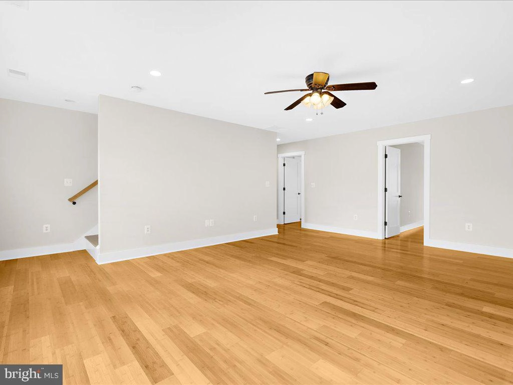 Living - 4923 Thomas Dr, Shady Side, MD 20764 photo 12 of 13