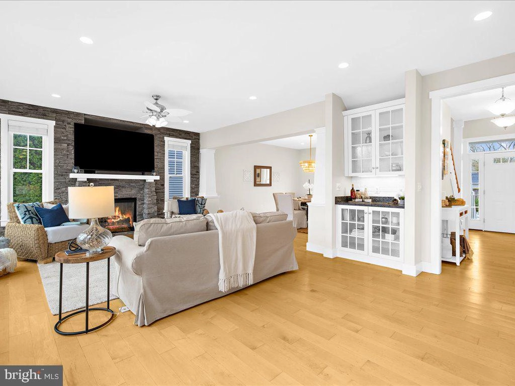 Living - 4923 Thomas Dr, Shady Side, MD 20764 photo 6 of 13