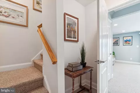 Entry Way - 2180 Chesapeake Harbour Dr, Annapolis, MD 21403 photo 4 of 6
