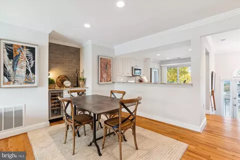 Dining - 2180 Chesapeake Harbour Dr, Annapolis, MD 21403 photo 3 of 5
