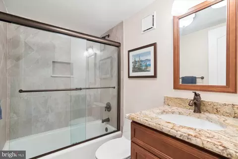 Bath - 2180 Chesapeake Harbour Dr, Annapolis, MD 21403 photo 3 of 3