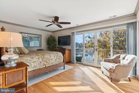 Bedroom - 2180 Chesapeake Harbour Dr, Annapolis, MD 21403 photo 1 of 2