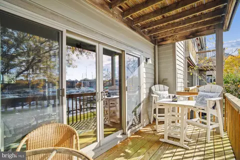 Exterior - 2180 Chesapeake Harbour Dr, Annapolis, MD 21403 photo 3 of 13