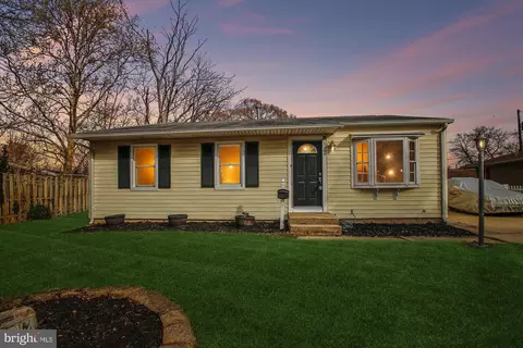 903 Sunny Brook Ct, Glen Burnie, MD 21060