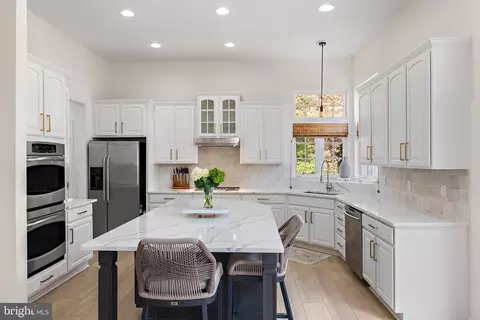 Kitchen - 212 Bowen Ct, Annapolis, MD 21401 photo 4 of 7