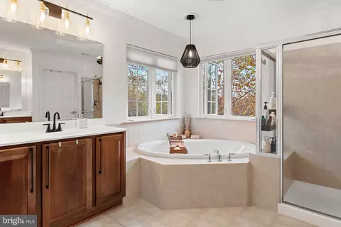 Bath - 212 Bowen Ct, Annapolis, MD 21401 photo 1 of 3