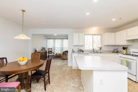 232 Night Haven Ct, Edgewater, MD 21037 photo 4