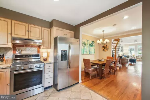 Entry Way - 513 Second St, Annapolis, MD 21403 photo 1 of 6