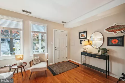 Entry Way - 513 Second St, Annapolis, MD 21403 photo 2 of 6