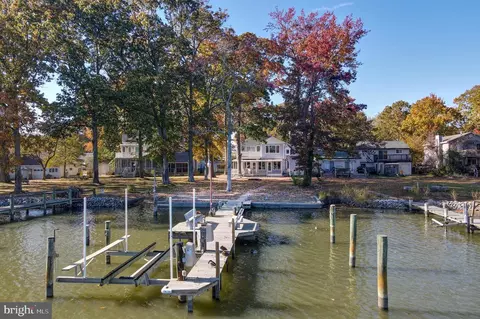 5070 Lerch Dr, Shady Side, MD 20764
