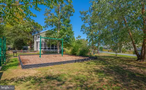 4748 Chestnut Rd, Shady Side, MD 20764 photo 13