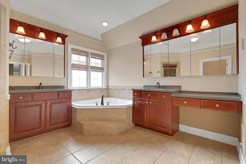 1643 Carnoustie Dr, Pasadena, MD 21122 photo 37