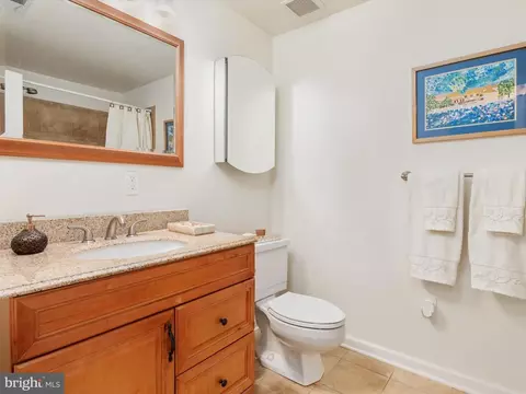 Bath - 3 Heritage Ct #C, Annapolis, MD 21401 photo 1 of 2