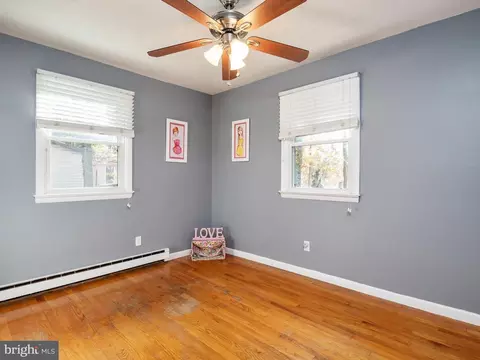 Bedroom - 456 Maple Leaf Dr, Edgewater, MD 21037 photo 3 of 7