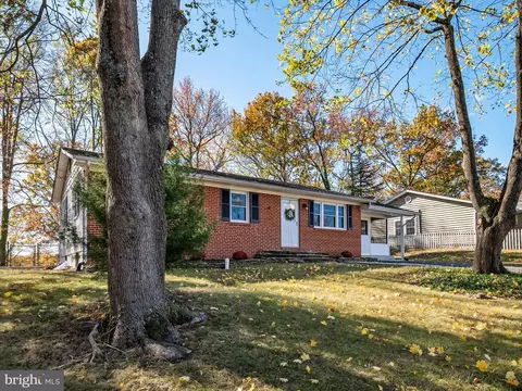 Exterior - 456 Maple Leaf Dr, Edgewater, MD 21037 photo 2 of 13