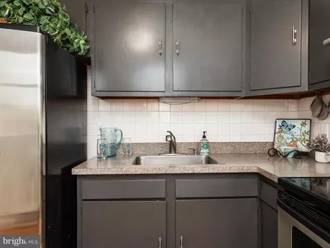 Kitchen - 456 Maple Leaf Dr, Edgewater, MD 21037 photo 3 of 3