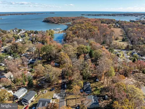 View/Area - 456 Maple Leaf Dr, Edgewater, MD 21037 photo 2 of 17