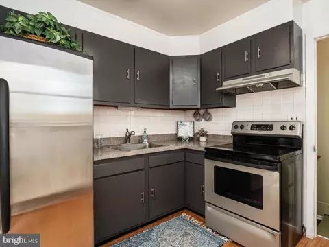 Kitchen - 456 Maple Leaf Dr, Edgewater, MD 21037 photo 2 of 3