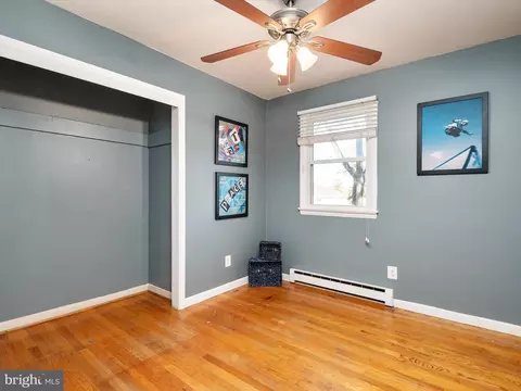 Bedroom - 456 Maple Leaf Dr, Edgewater, MD 21037 photo 5 of 7