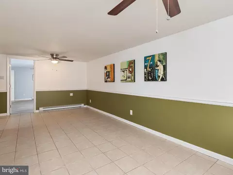Living - 456 Maple Leaf Dr, Edgewater, MD 21037 photo 6 of 7