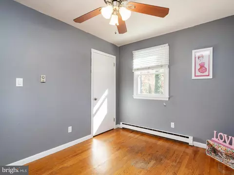 Bedroom - 456 Maple Leaf Dr, Edgewater, MD 21037 photo 4 of 7