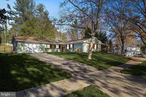 1721 Stratton Rd, Crofton, MD 21114
