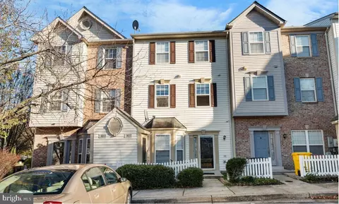 303 3 Sirens Ct, Odenton, MD 21113