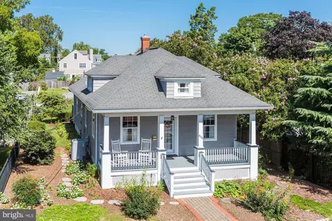 808 Chesapeake Ave, Annapolis, MD 21403