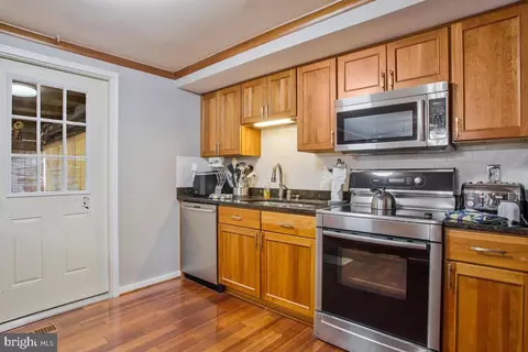 Kitchen - 511 Augusta Dr, Arnold, MD 21012 photo 1 of 2
