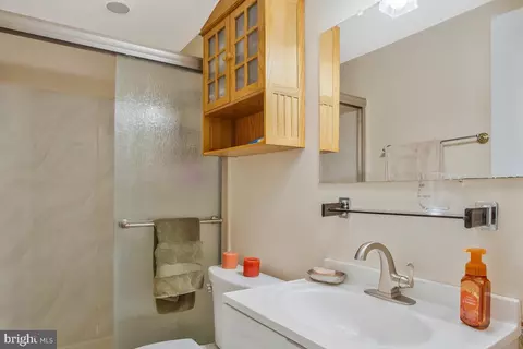 Bath - 511 Augusta Dr, Arnold, MD 21012 photo 4 of 4