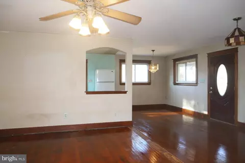 Living - 7690 Oak Ln, Pasadena, MD 21122 photo 1 of 3