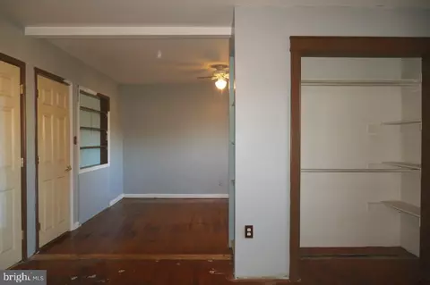 Entry Way - 7690 Oak Ln, Pasadena, MD 21122 photo 5 of 5