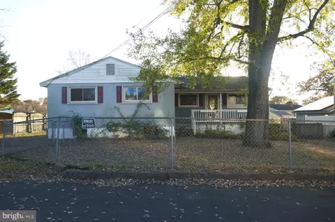 7690 Oak Ln, Pasadena, MD 21122