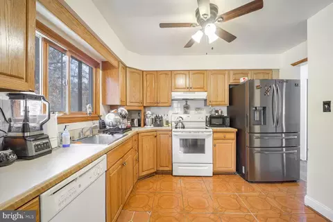 Kitchen - 1159 Pine Tree Dr, Annapolis, MD 21409 photo 1 of 1