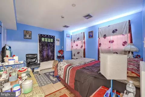 Bedroom - 1159 Pine Tree Dr, Annapolis, MD 21409 photo 5 of 6