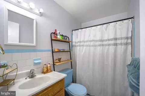 Bath - 1159 Pine Tree Dr, Annapolis, MD 21409 photo 1 of 4
