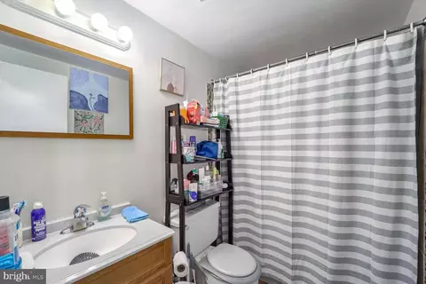 Bath - 1159 Pine Tree Dr, Annapolis, MD 21409 photo 4 of 4