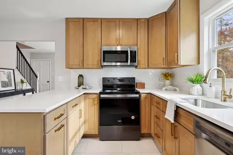 1311 Old Mountain Rd, Pasadena, MD 21122 photo 7